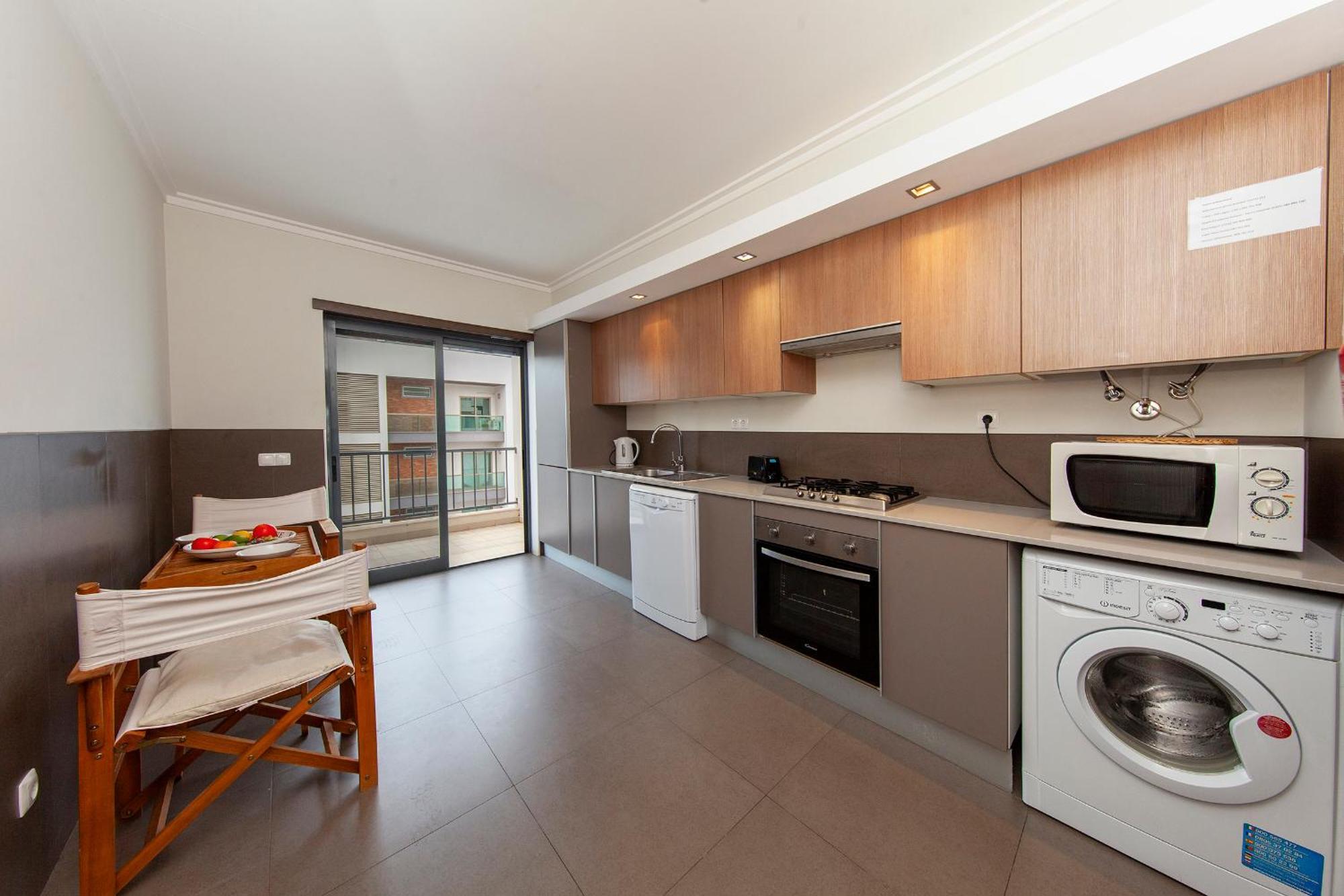 B04 - Luxury 2 Bed W Terrace Pool Apartment Лагос Екстериор снимка